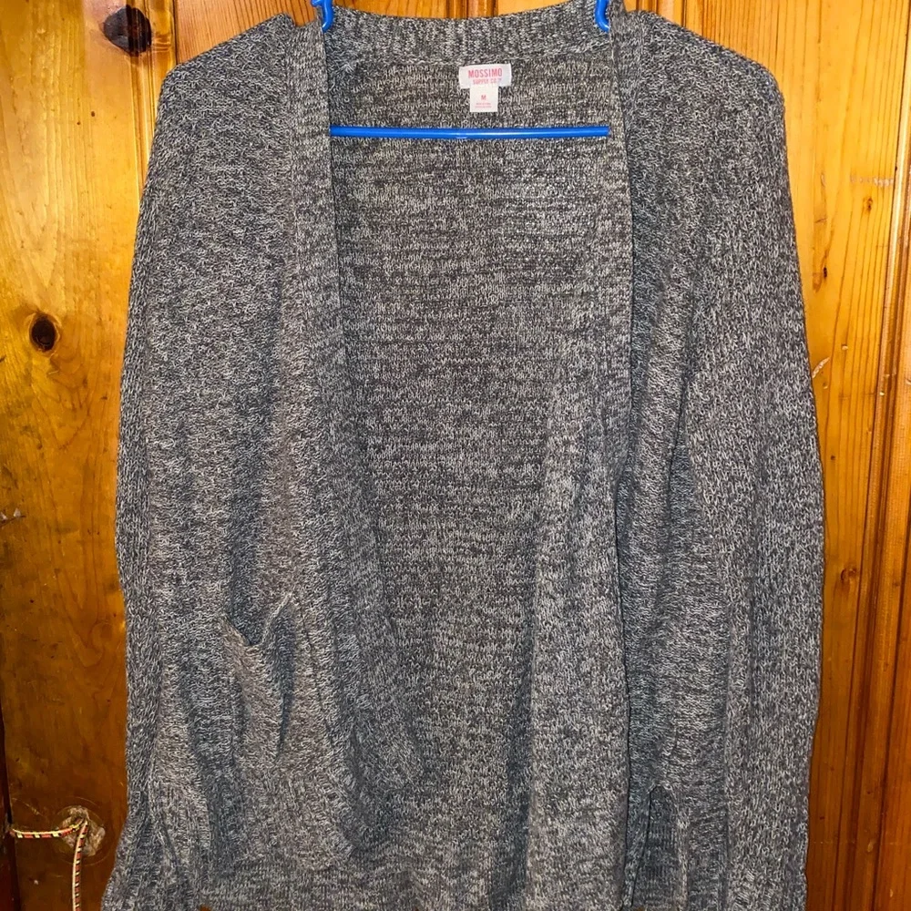 Cardigans - Picture 3 of 4